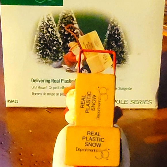 Dept. 56 North Pole Real Plastic Snow Delivery - Picture 3 of 5